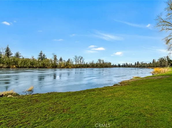 3925 Rivercrest Dr N, Salem, OR 97303