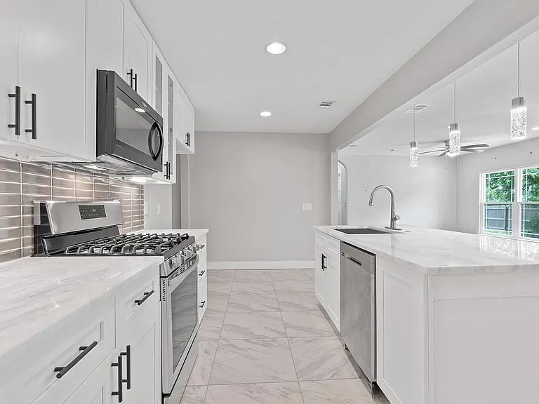 3506 Touchstone St — Photo 6