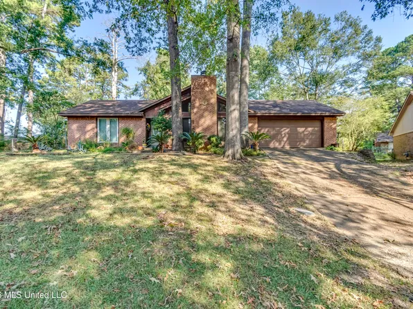 405 Deborah Cir, Jackson, MS 39212