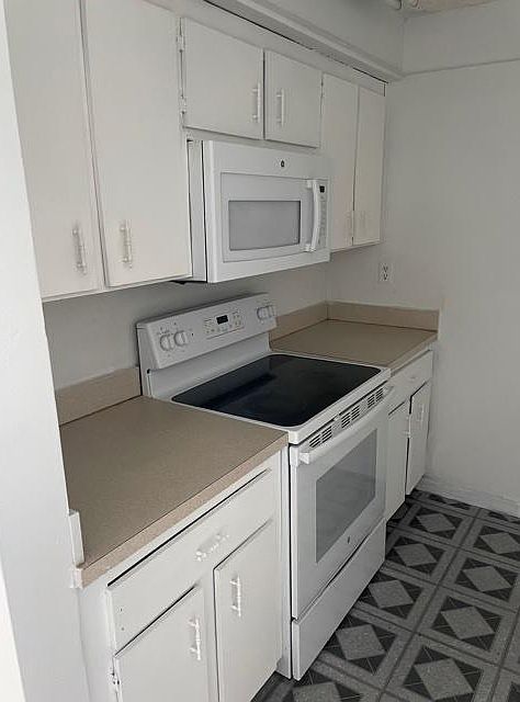 1st image of 4107 Corsair Ave