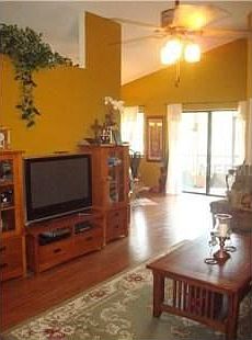 4th image of 210 River Chase Dr