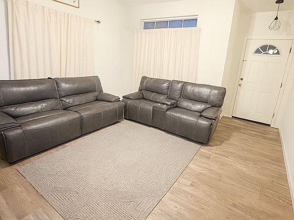 3rd image of 6911 Kings Forest Ct