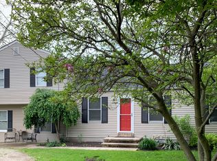 38536 E River Rd, Elyria, OH 44035