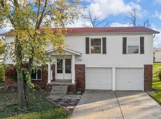 8 Sean Ct, O'Fallon, MO 63366