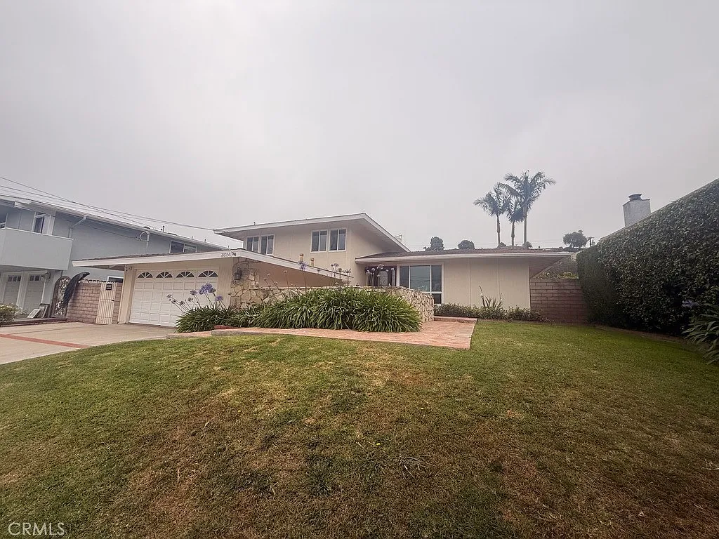 Building Photo - 28058 Braidwood Dr