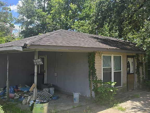 3rd image of 16524 Vermillion Dr