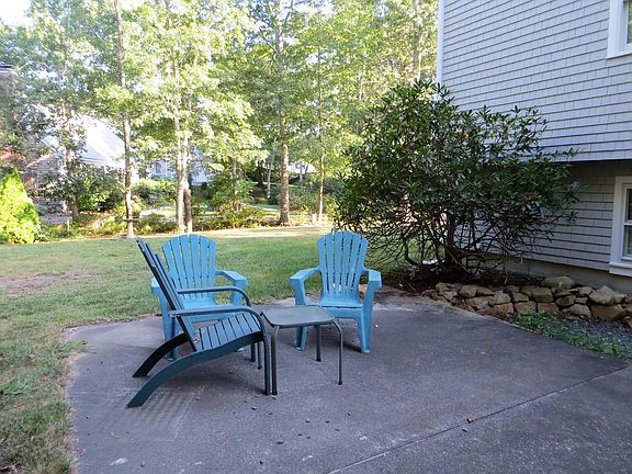 4th image of 64 Calvin Dr