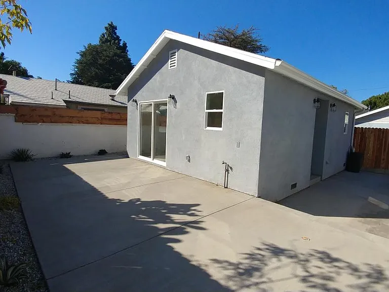 10832 Odell Ave — Photo 10