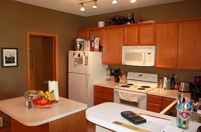 2 bed, 1.5 bath, 1384 sqft, $2,150 — Photo 2