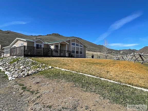3rd image of 1579 Garden Creek Rd
