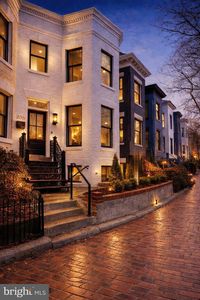 206 10th St NE, Washington, DC, 20002