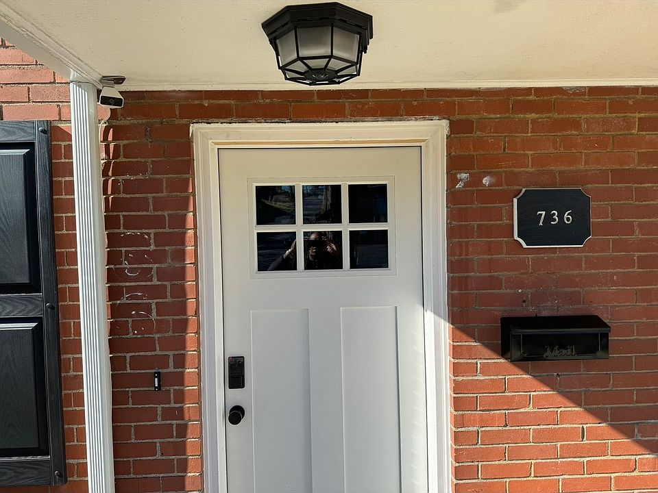1st image of 736 1st St #736