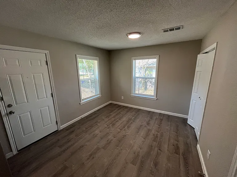 12904 Mitchell Dr — Photo 13