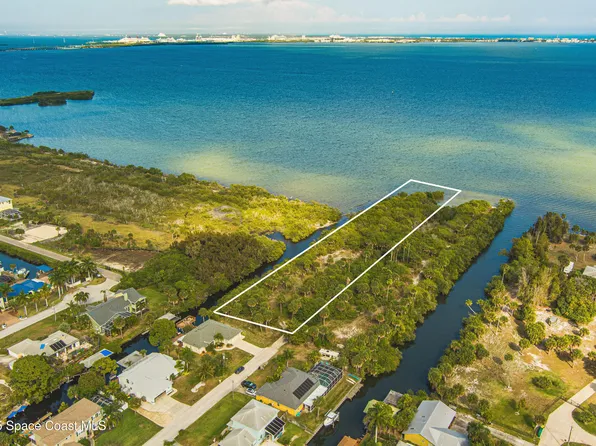 3000 Yount Dr, Merritt Island, FL 32952