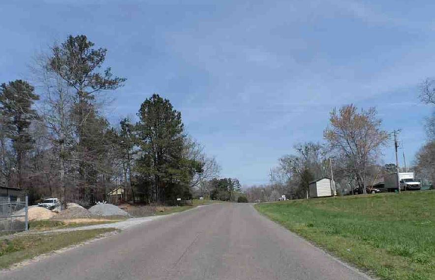 2nd image of 1580 County Road 49