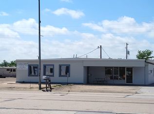814 W 1st St, Ogallala, NE 69153