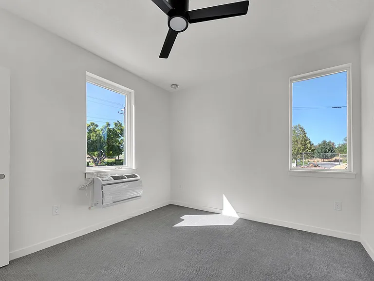 Veazey Park Apartments — Photo 58