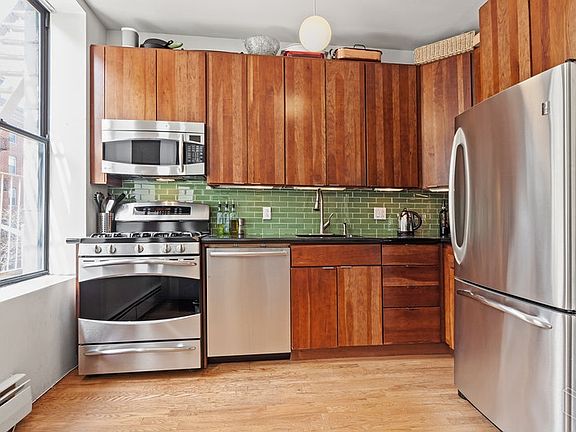 3rd image of 178 E 2nd St APT 3C