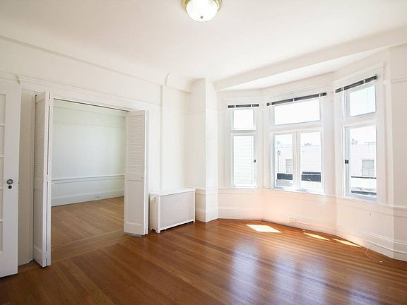 3rd image of 2355 Polk St APT 104