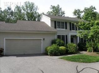 99 Cross River Rd, Mount Kisco, NY 10549