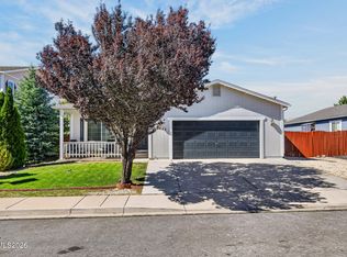 17745 Live Oak Ct, Reno, NV 89508