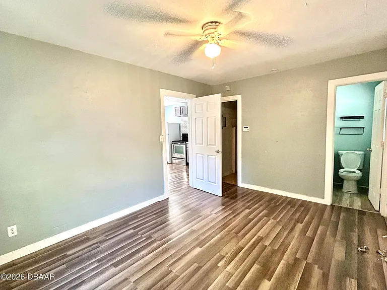 731 Florence St — Photo 7