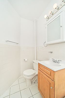 5th image of 239 W 20th St APT 22