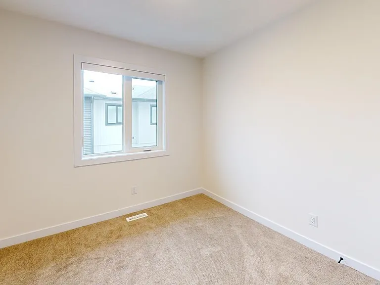 4703 32nd Ave — Photo 122
