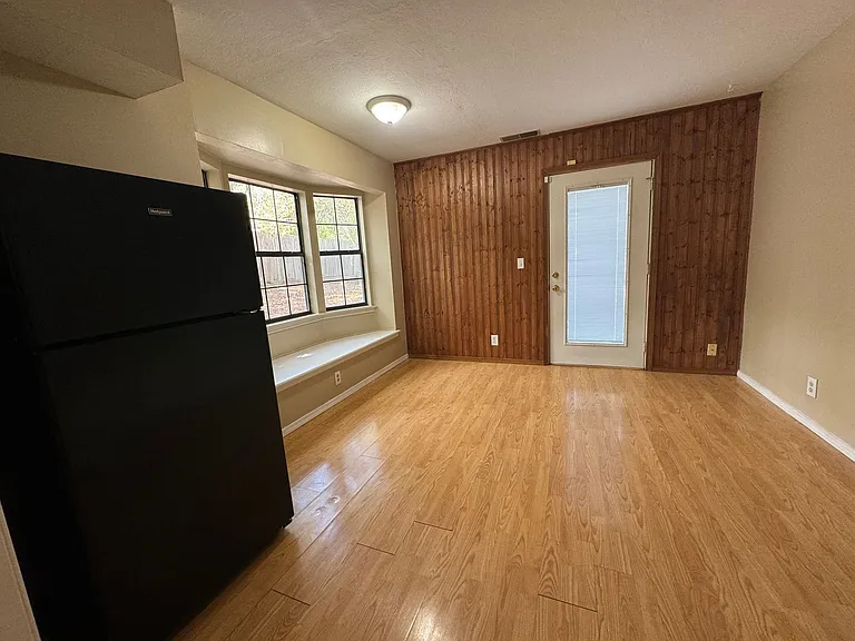 8406 S Gary Ave — Photo 17
