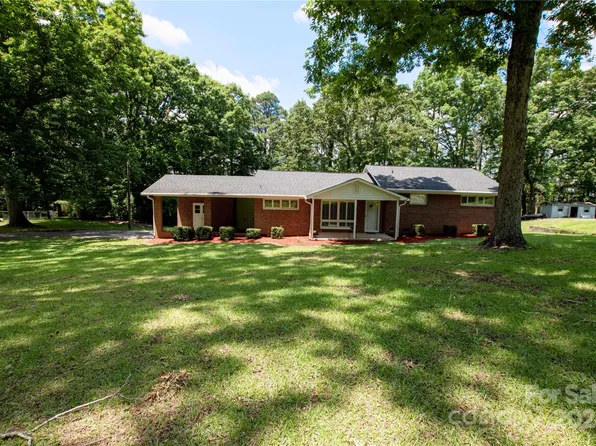 611 Hilltop Dr, Chester, SC 29706