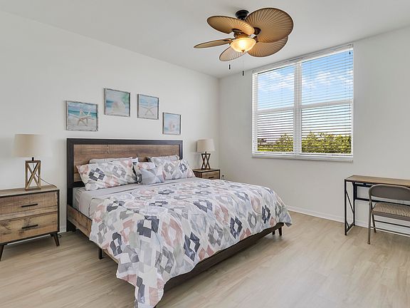5th image of 802 W Windward Way #301