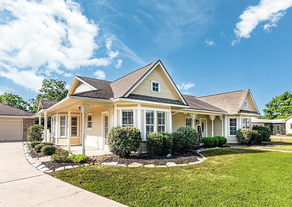 52 Colony Sq, Angleton, TX 77515 MLS 63245019 Zillow