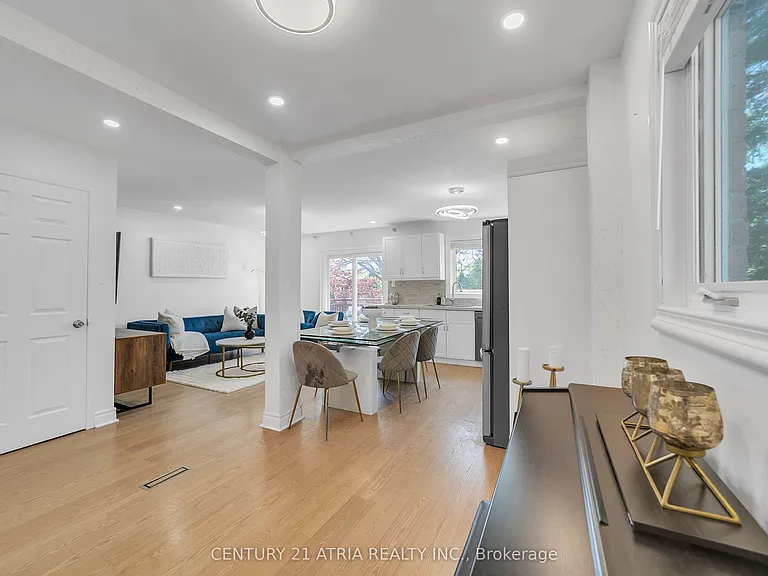 10 Park Lane Cir — Photo 13