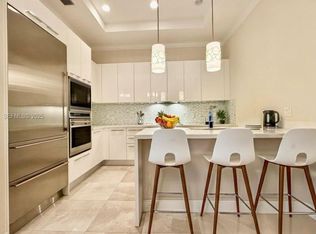 8351 NW 51st Ter, Doral, FL 33166