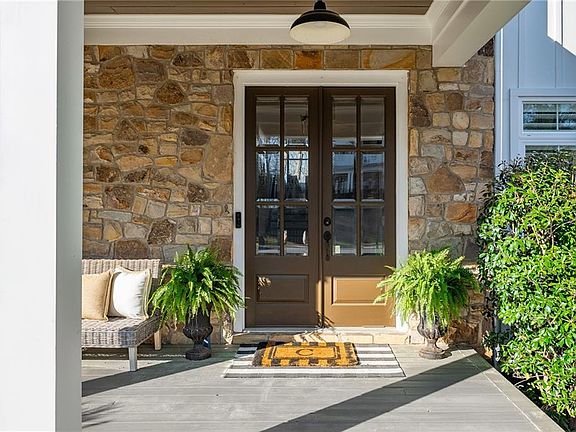 3rd image of 554 Gables Run