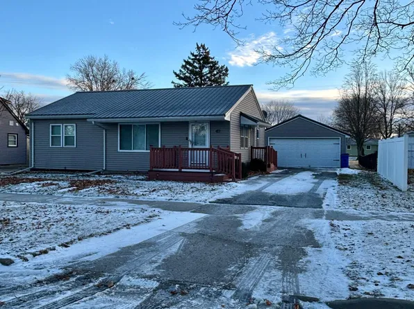 417 9th Ave SE, Pipestone, MN 56164