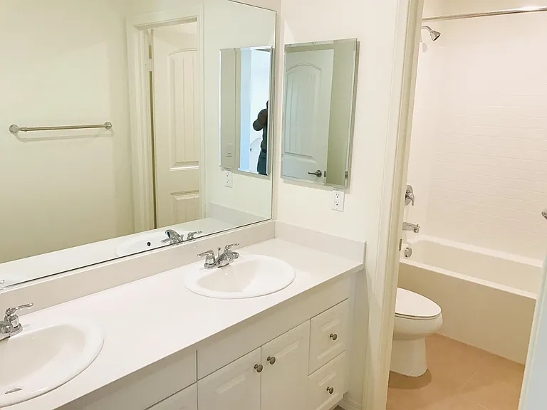 7007 Lagoon Ct — Photo 12