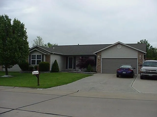 4011 Cambridge Crossing Dr photo 1