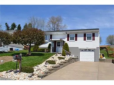10081 Deerfield Dr photo 1