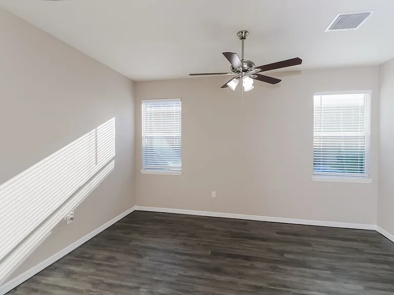 30745 Water Lily Dr — Photo 8