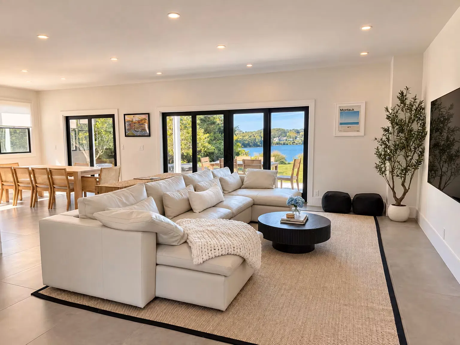 Prime Montauk Waterfront Rental - Minutes from Town & Ocean — Photo 3
