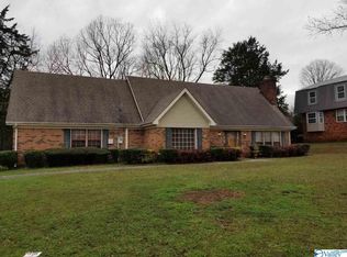 6405 Eric St NW, Huntsville, AL 35810