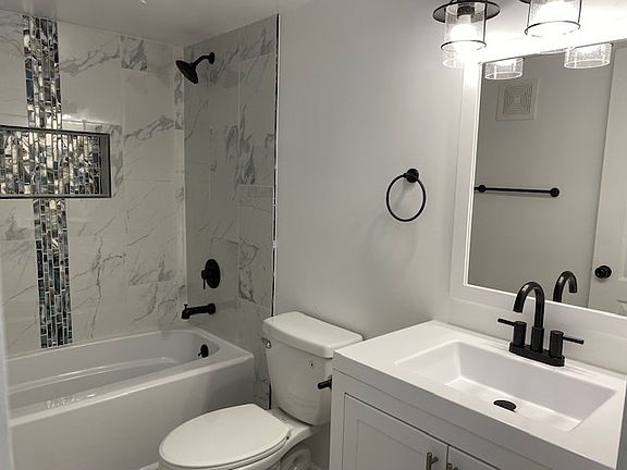 2nd image of 1103 Evans Ave #10701116