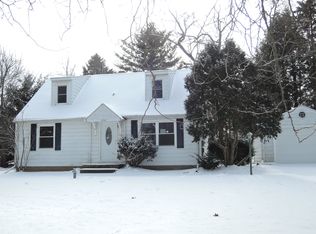 1945 W F Ave, Kalamazoo, MI 49009