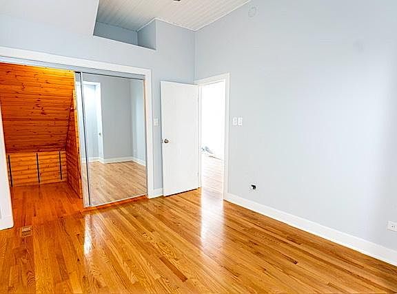 2nd image of 2532 N Ashland Ave #1