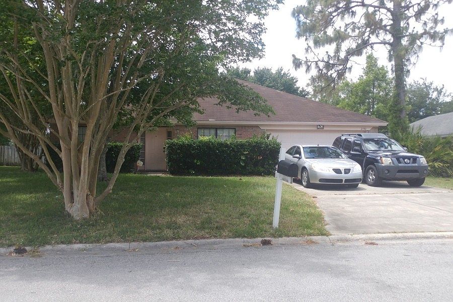 1st image of 2150 Forest Gate Dr E