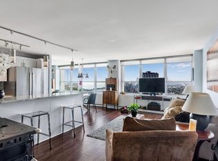 655 W Irving Park Rd APT 3615, Chicago, IL 60613