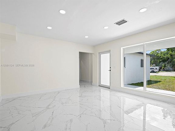 5th image of 3651 SW 40th Ave