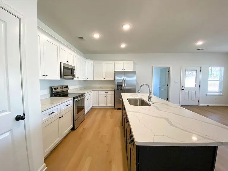 119 Oak Ave — Photo 9