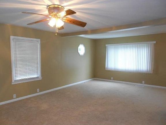4th image of 3100 N 16th St